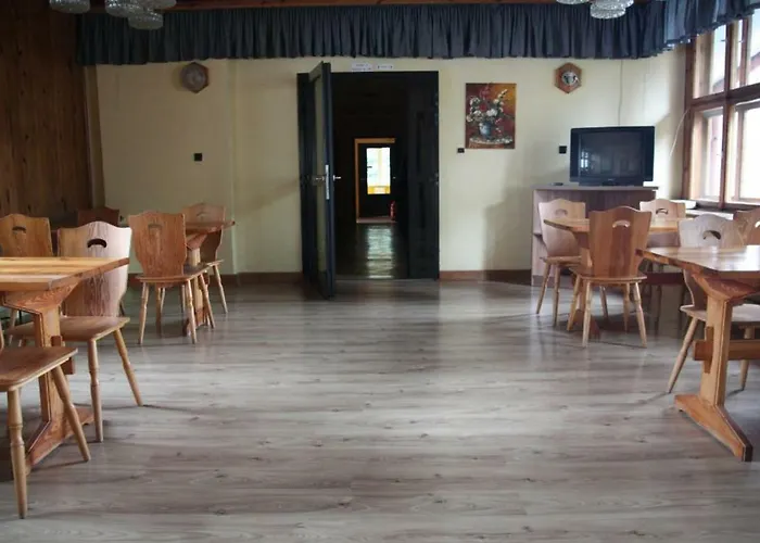 Lubuszanin 公寓式酒店 Podgórzyn